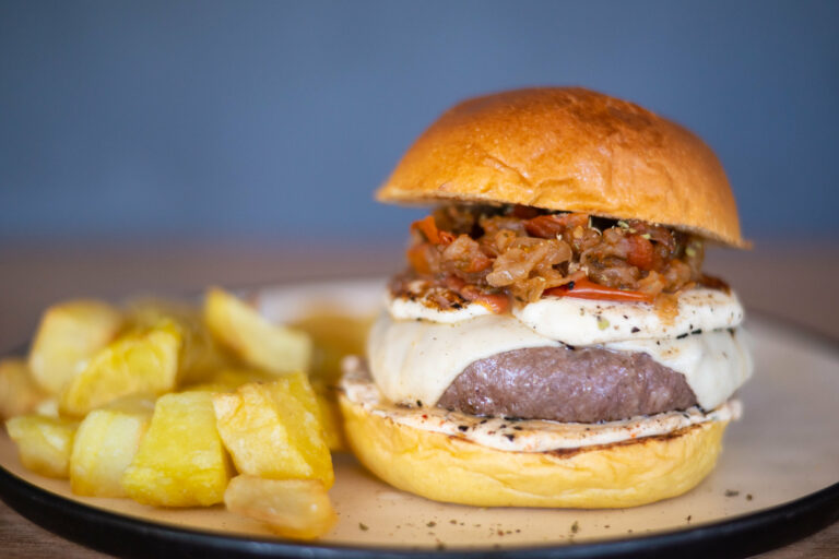 Maradona burguer cantina sputnik legazpi